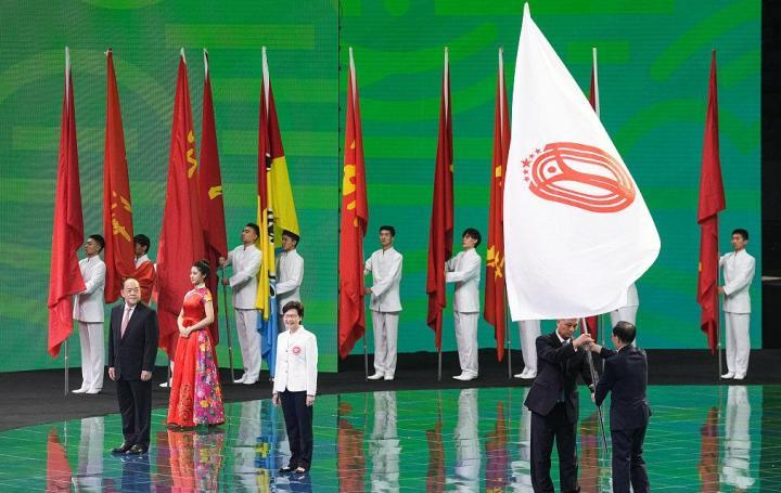 探索未来，2025新澳门和香港精准正版释义的深入解读与落实策略