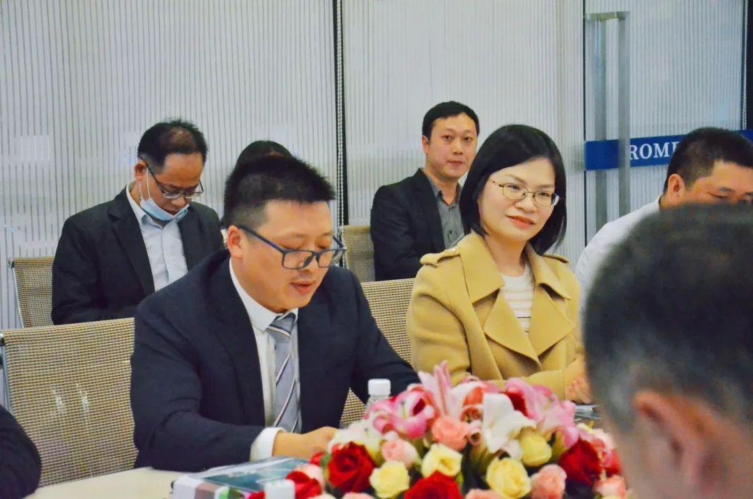 探索未来，揭秘新奥精准资料免费大全的奥秘（2025版）