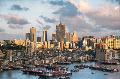 探索未来之路，澳门与香港在2025年的精准发展策略与落地实施